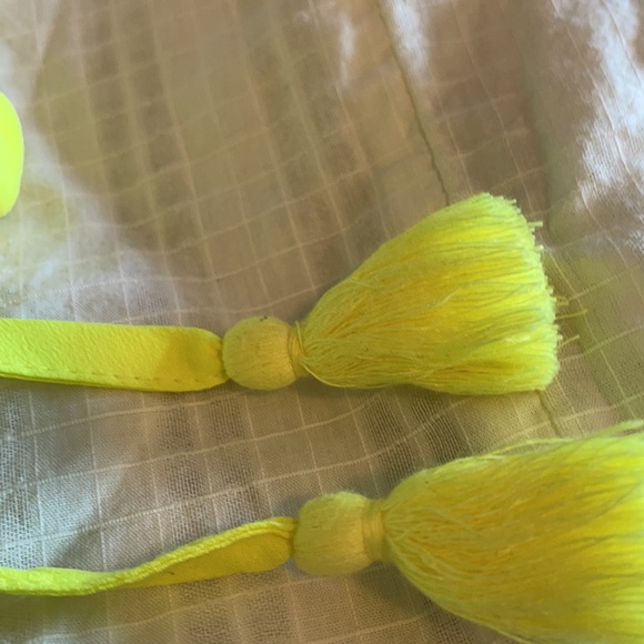 Aerie Romper Pajama Small 100% Cotton Chartreuse Tassels - Picture 8 of 8